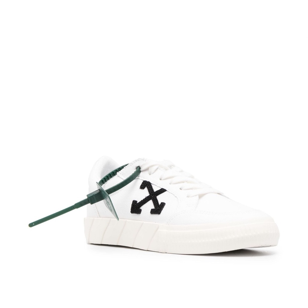 Off-White Vulcanized canvas low-top sneakers- Size 35